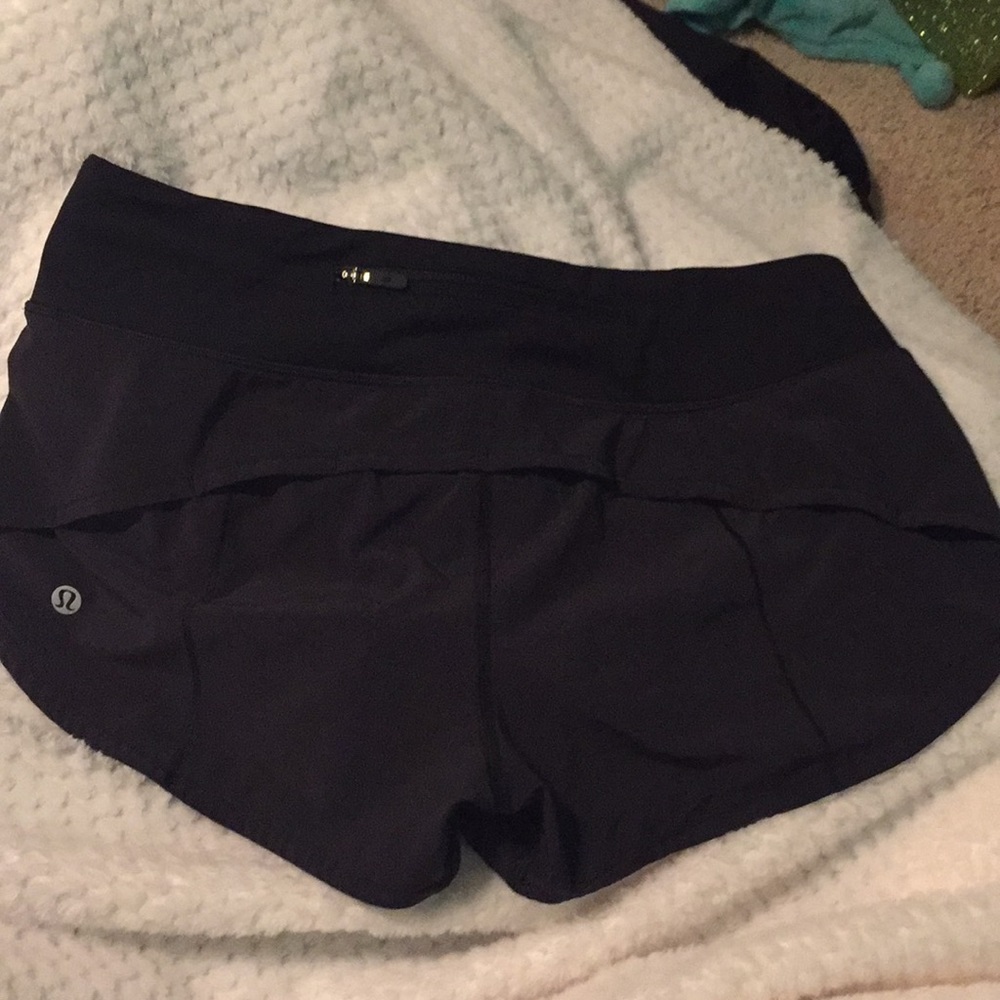 Lululemon black shorts
